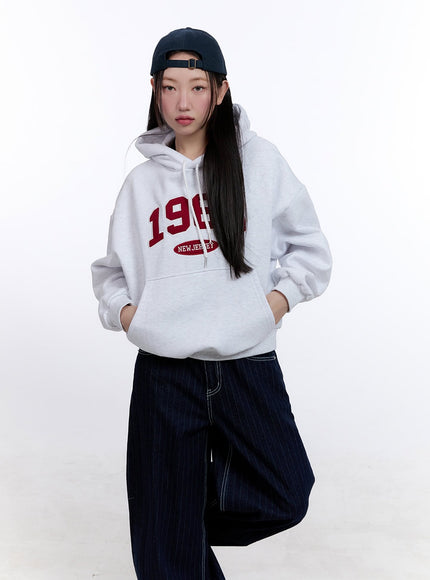 1986-embroidered-hoodie-cj511