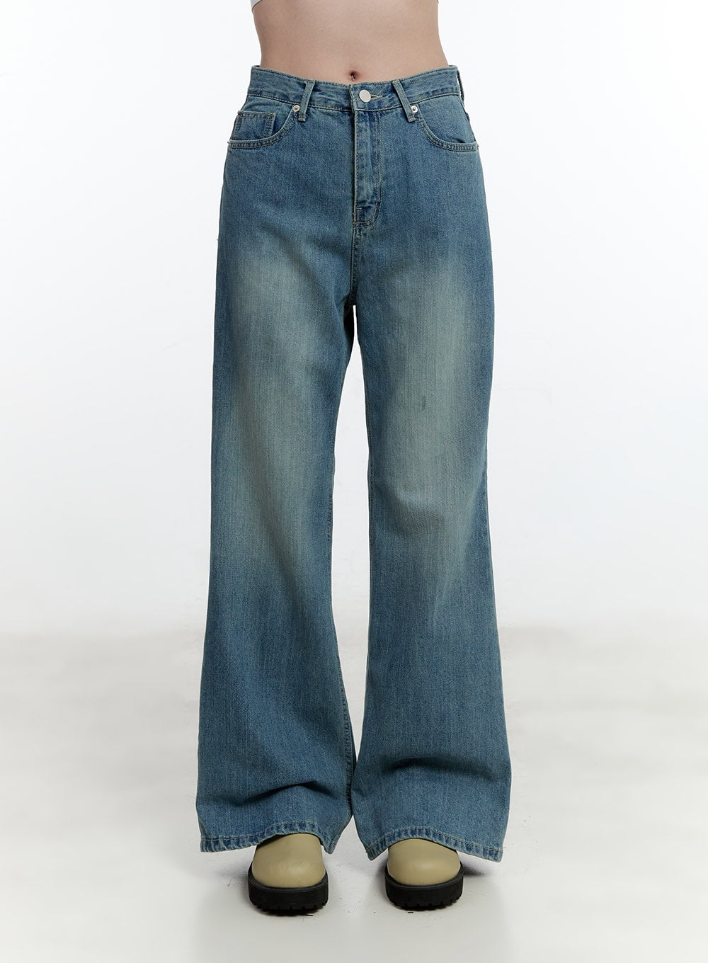 Aleks Relaxed-Fit Flared Jeans CM521 in blue, front product close-up from waist to hem on model, washed cotton denim, relaxed wide-fit with flared bootcut leg and button closure.