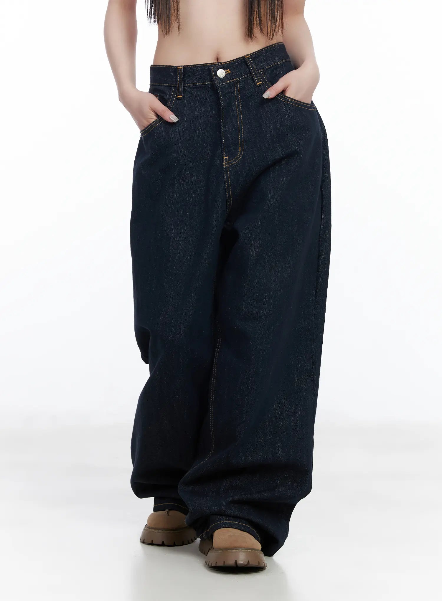 rowyn-wide-leg-jeans-with-pocket-detail-cf523