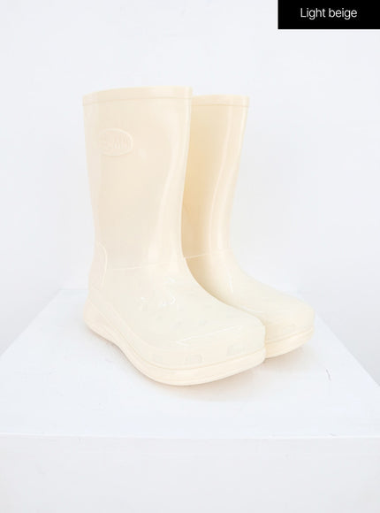 mid-calf-rain-boots-oy323