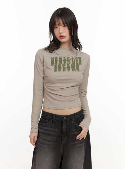 graphic-slim-fit-long-sleeve-crop-top-cj501 / Beige