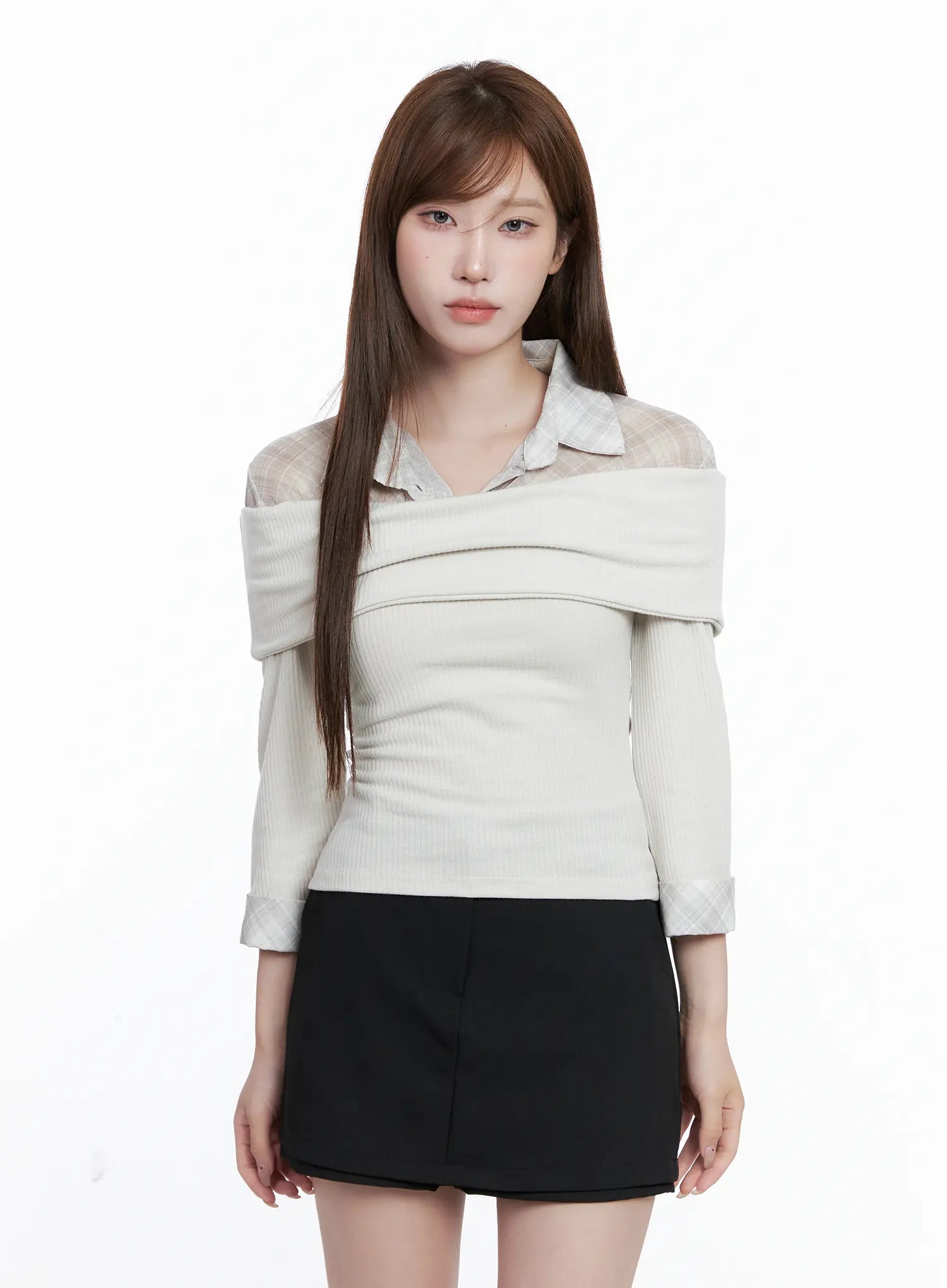 plaid-collar-layered-long-sleeve-top-cg529 / Light beige