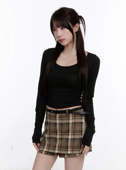 slim-fit-cropped-long-sleeve-top-co501 / Black