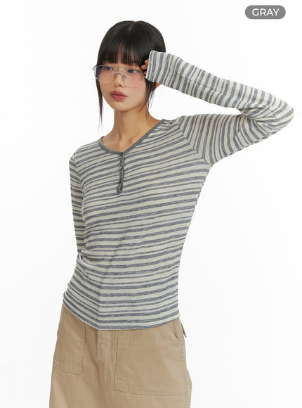 stripe-buttoned-v-neck-long-sleeve-cm413