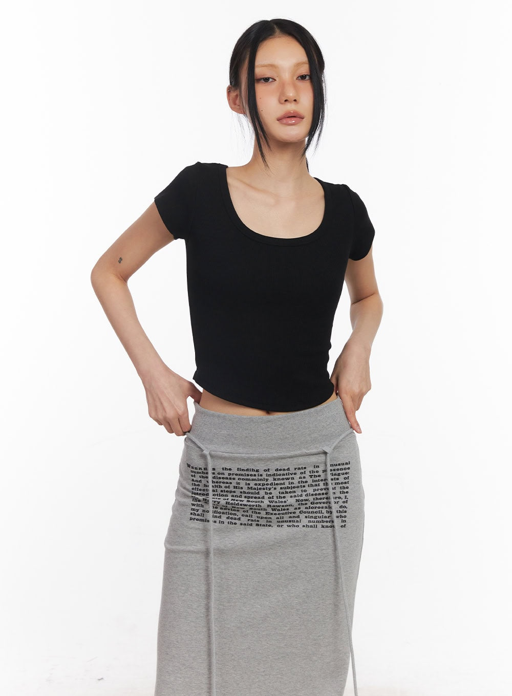 essential-u-neck-crop-tee-cy528