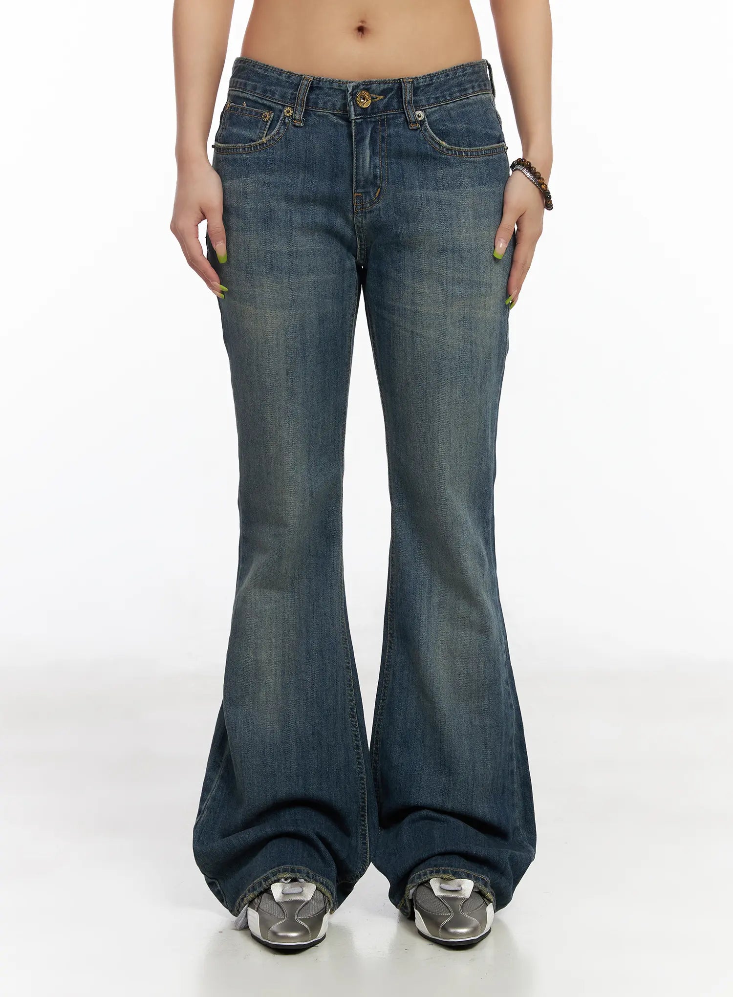 reah-loose-fit-flared-bootcut-jeans-cm520