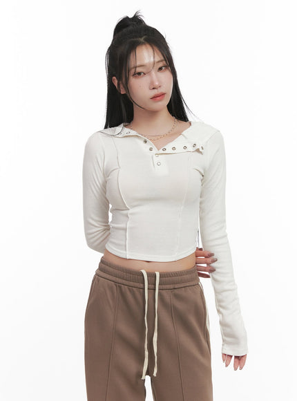 long-sleeve-hooded-buttoned-crop-top-cj516