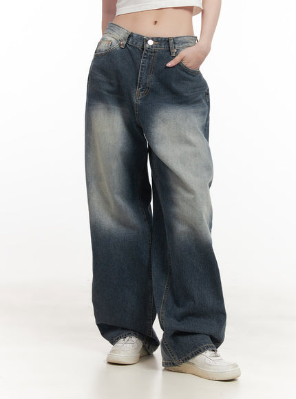 julie-washed-baggy-jeans-with-embroidered-detail-cf514