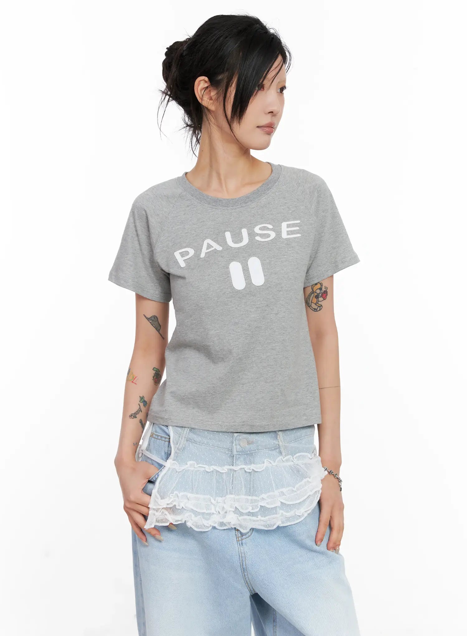 pause-graphic-cropped-tee-cl528