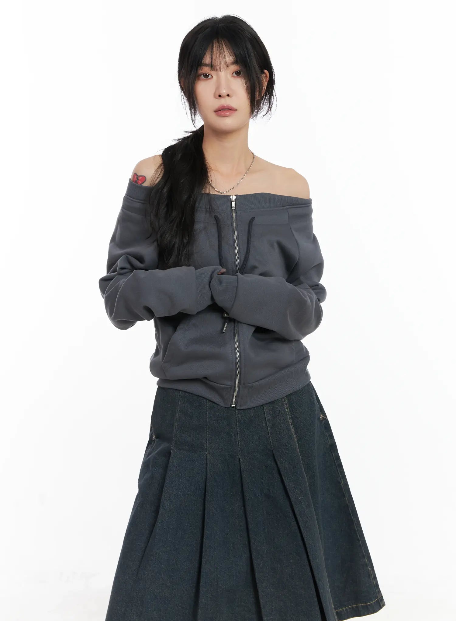 off-shoulder-zip-up-sweatshirt-cn528 / Dark gray
