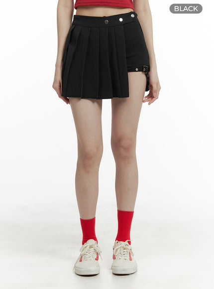 button-unbalanced-pleated-mini-skirt-om426