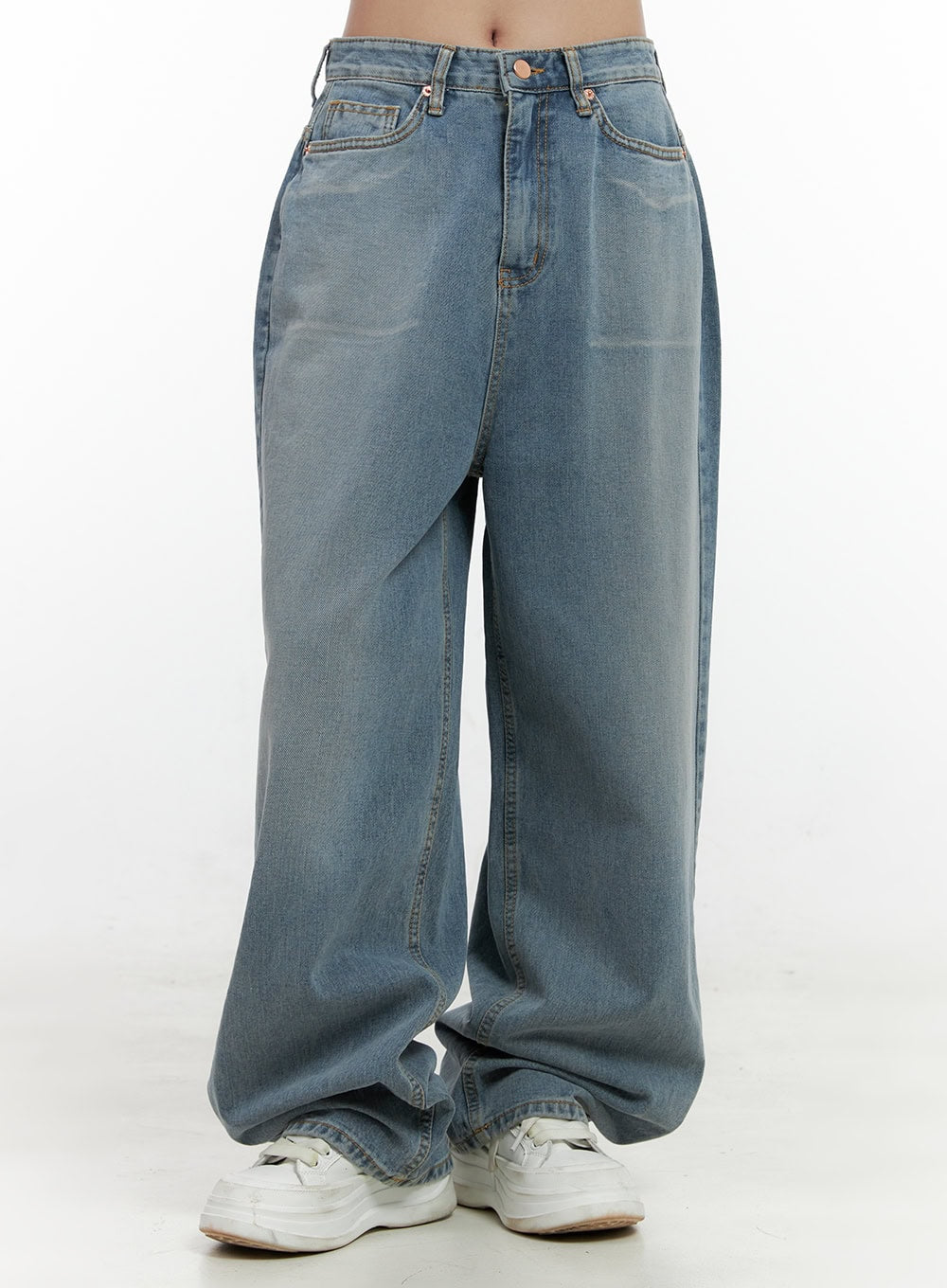 Taryn Chic Wide-Leg Jeans ON404 in light blue, front waist-to-hem close-up on model, washed cotton denim highlighting mid-rise waistband, button closure, and ultra-wide leg hem stack.