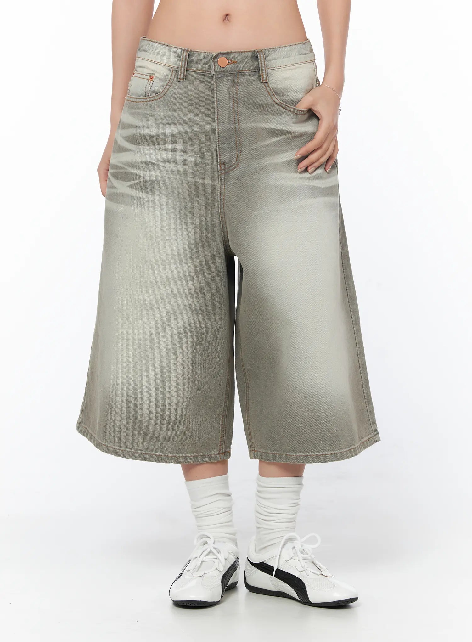 dess-washed-wide-leg-bermuda-jorts-cy512