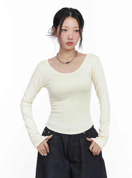 asymmetrical-crop-long-sleeve-top-cn514 / Light beige