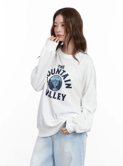mountain-valley-graphic-crewneck-cg521 / White