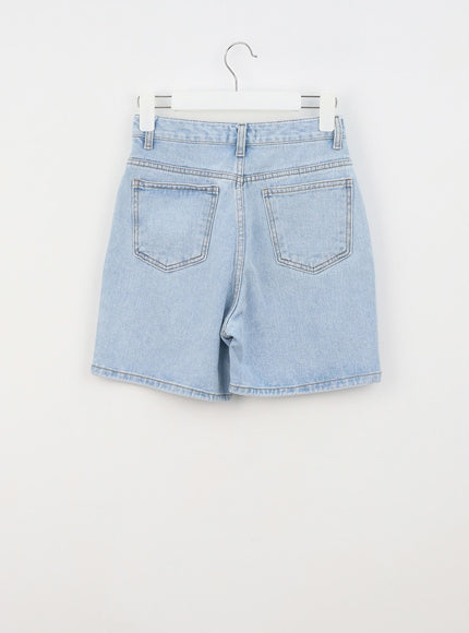 light-blue-denim-shorts-ou312