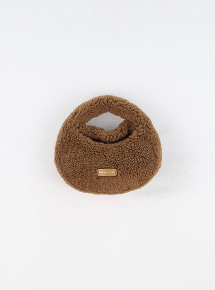 faux-fur-crossbody-bag-in317