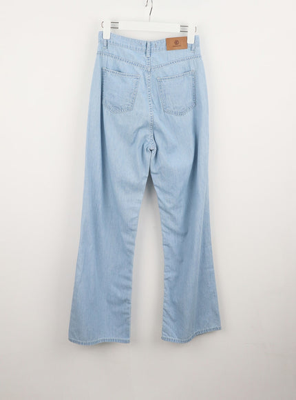 light-wash-baggy-jeans-ou327