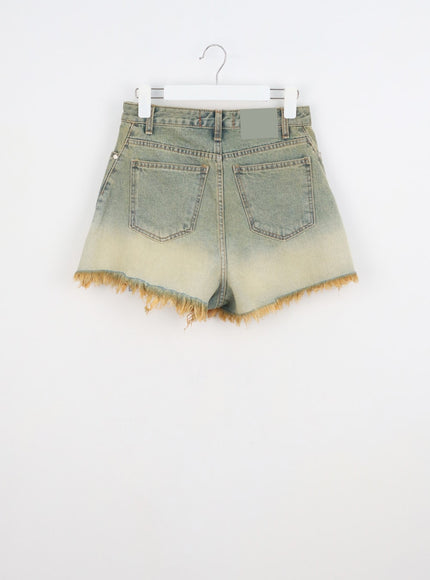 denim-ripped-hem-shorts-cy325