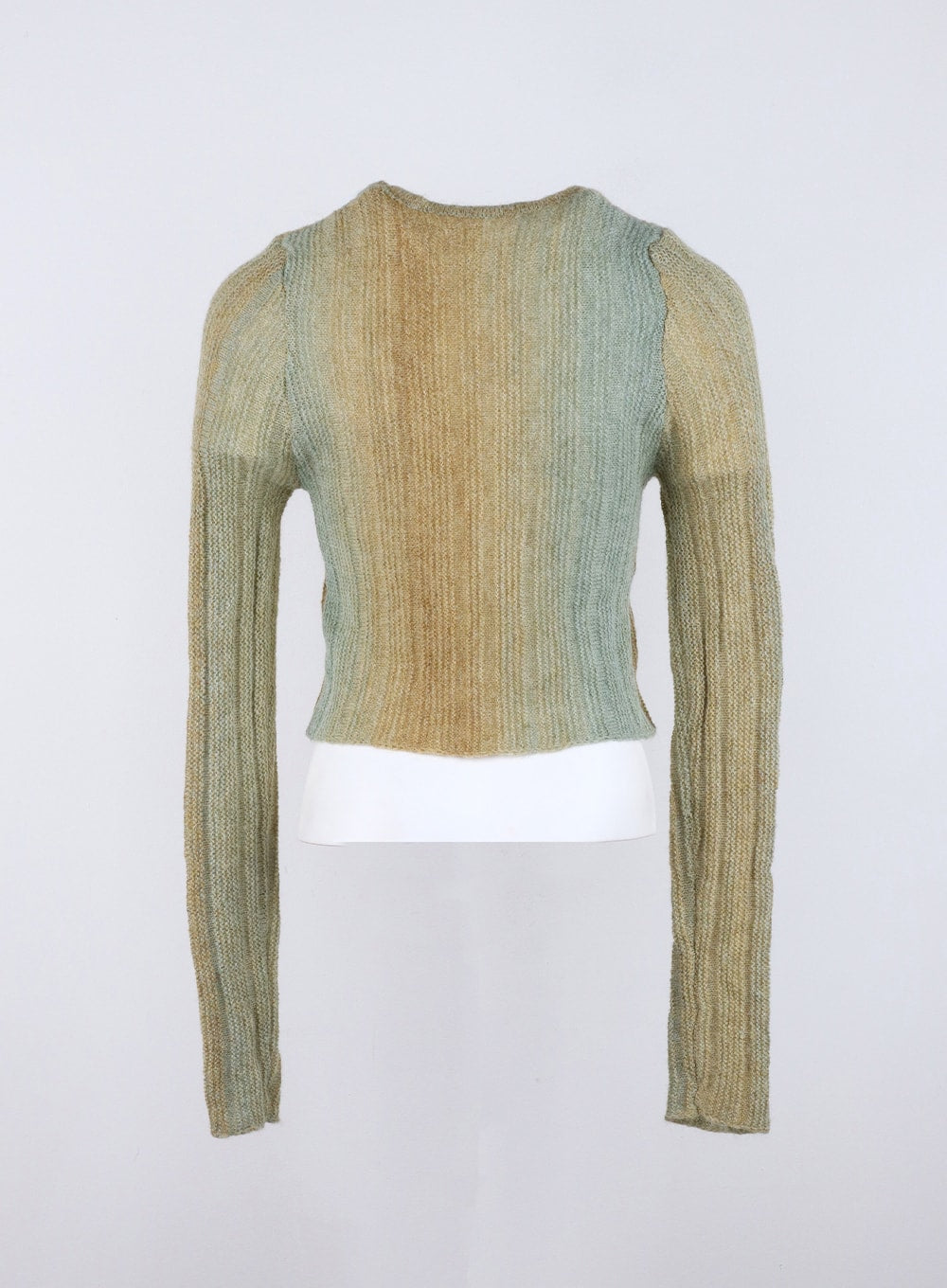 round-neck-gradient-color-crop-sweater-co327