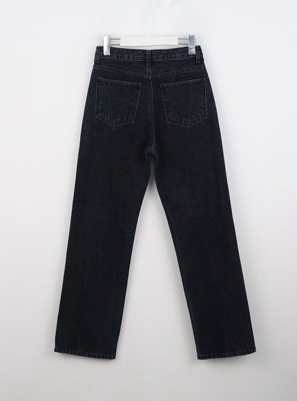 straight-fit-black-jeans-oo331