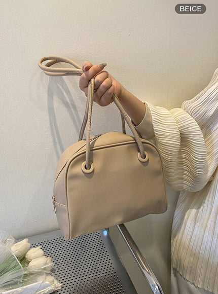 soft-line-shoulder-bag-ig412 / Beige