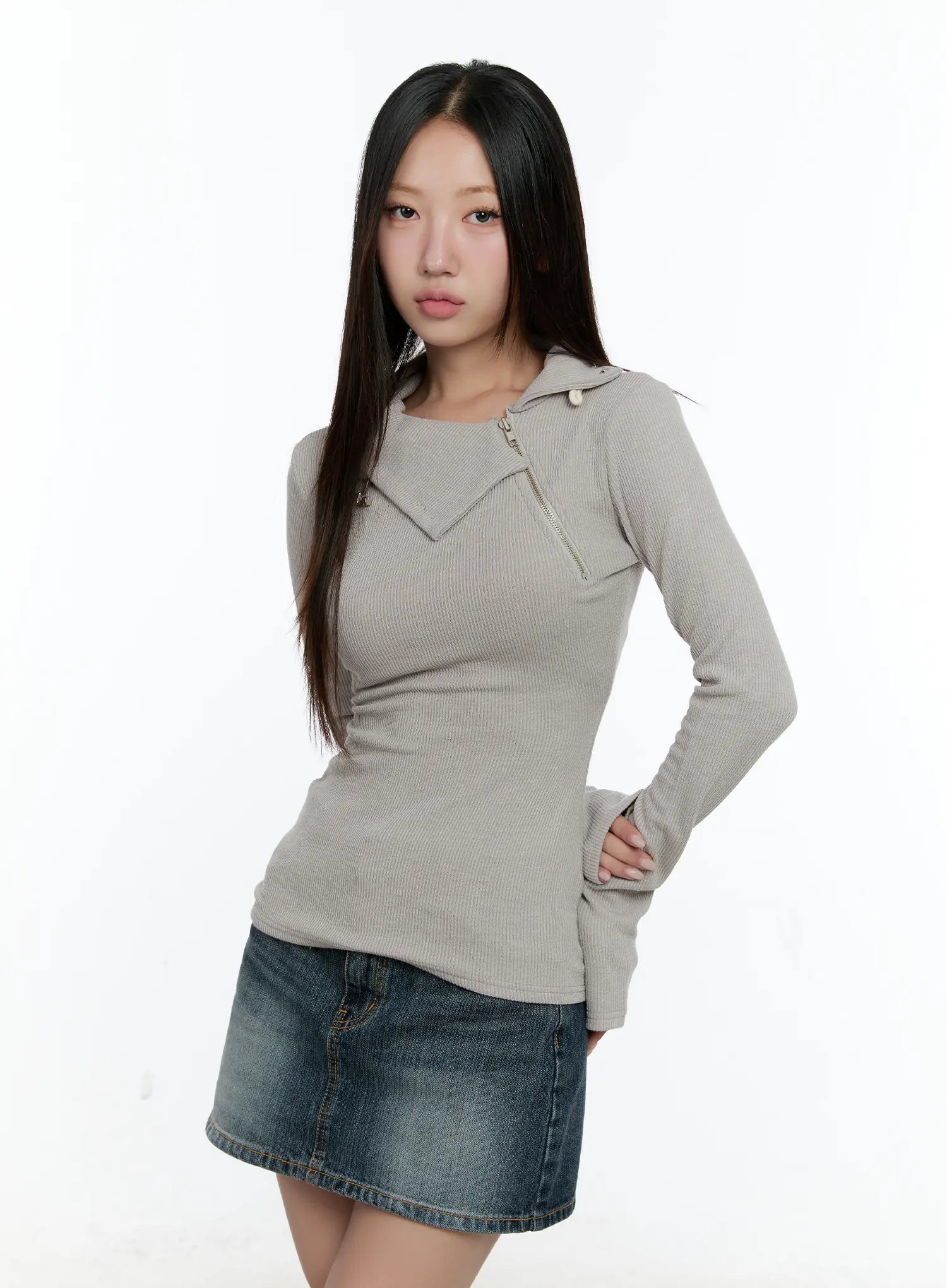 zipper-detail-rib-knit-long-sleeve-cs517 / Beige