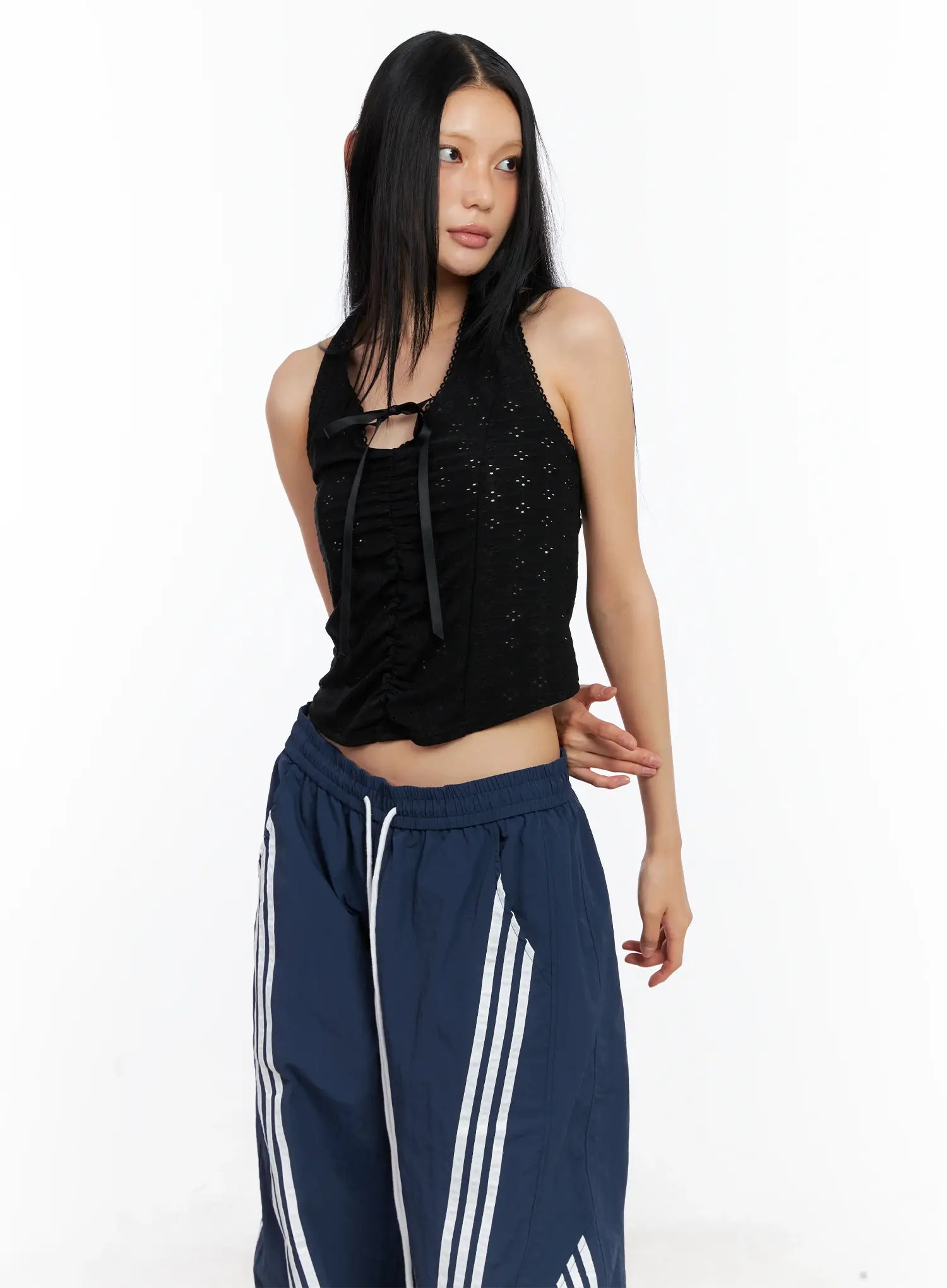 lace-ribbon-halter-top-cl529 / Black