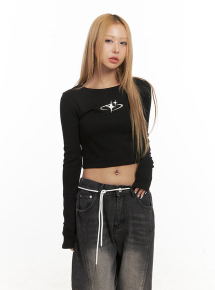 graphic-star-long-sleeve-crop-top-cj508 / Black