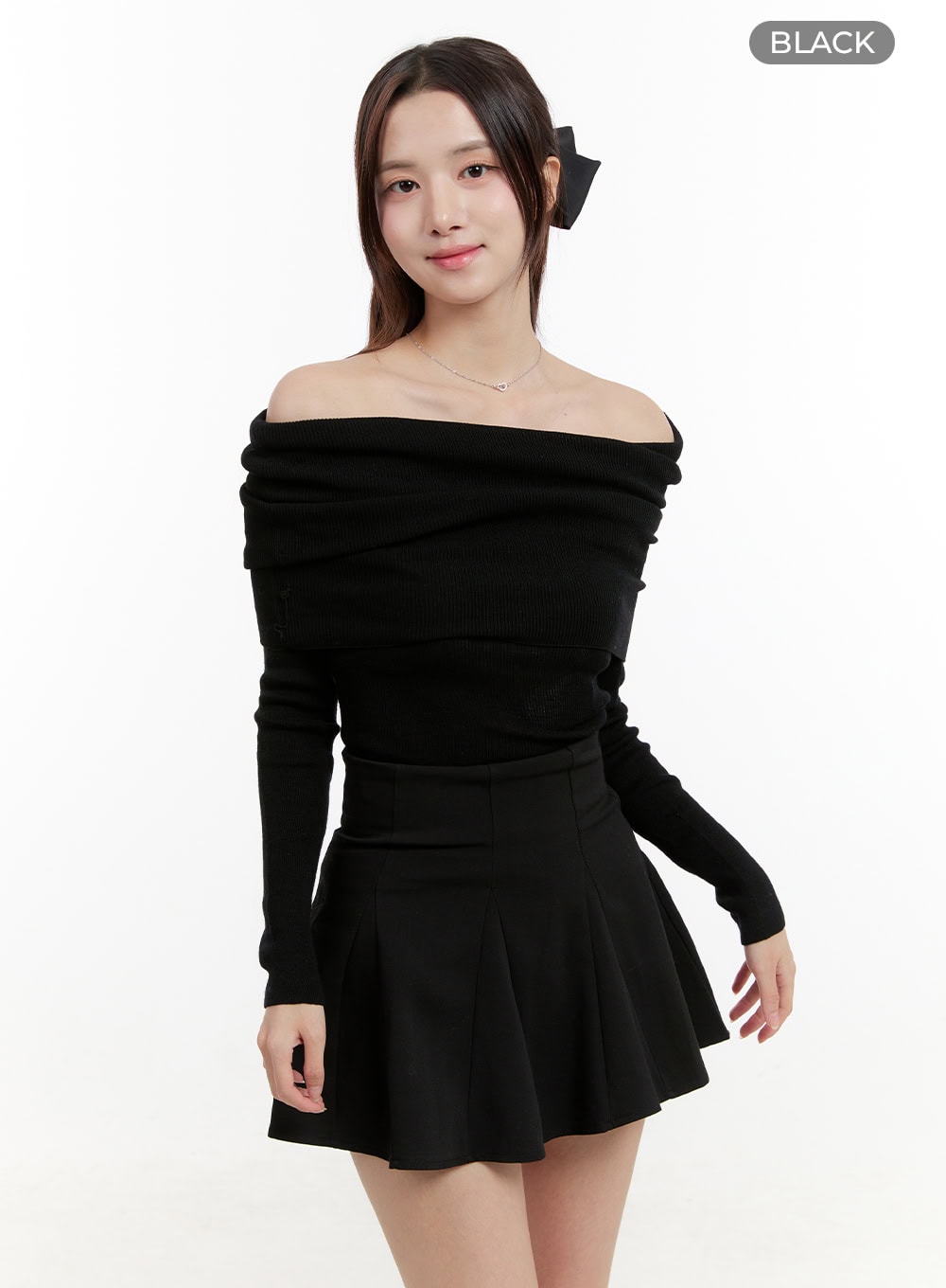 off-shoulder-knit-sweater-og429 / Black