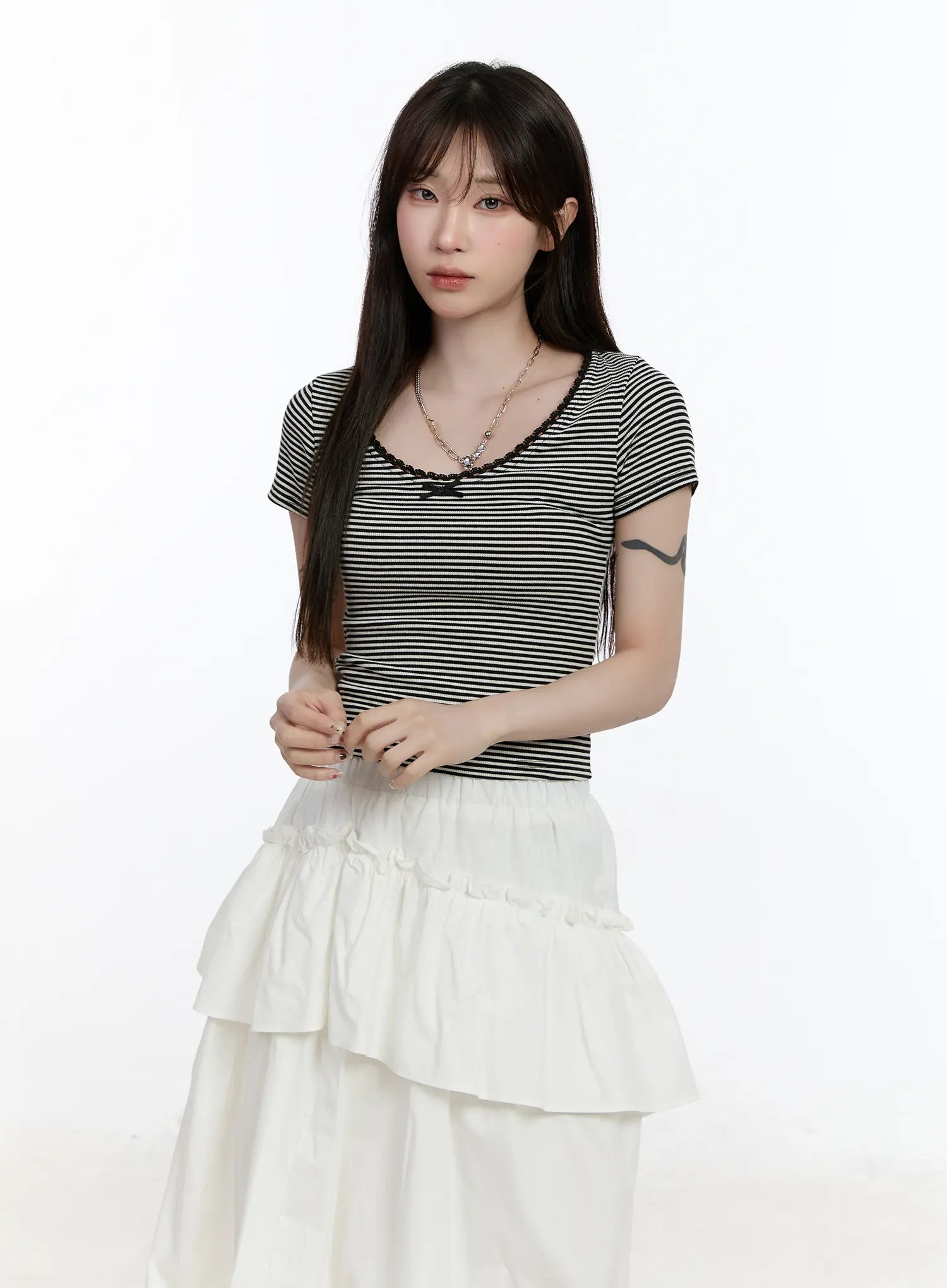 scoop-neck-striped-lace-top-ca503 / Black