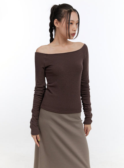 shirred-off-shoulder-slim-fit-top-cn401 / Brown