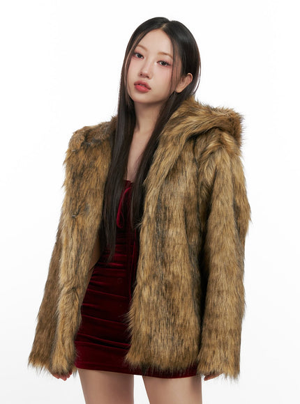 plush-faux-fur-hooded-jacket-cn413 / Brown