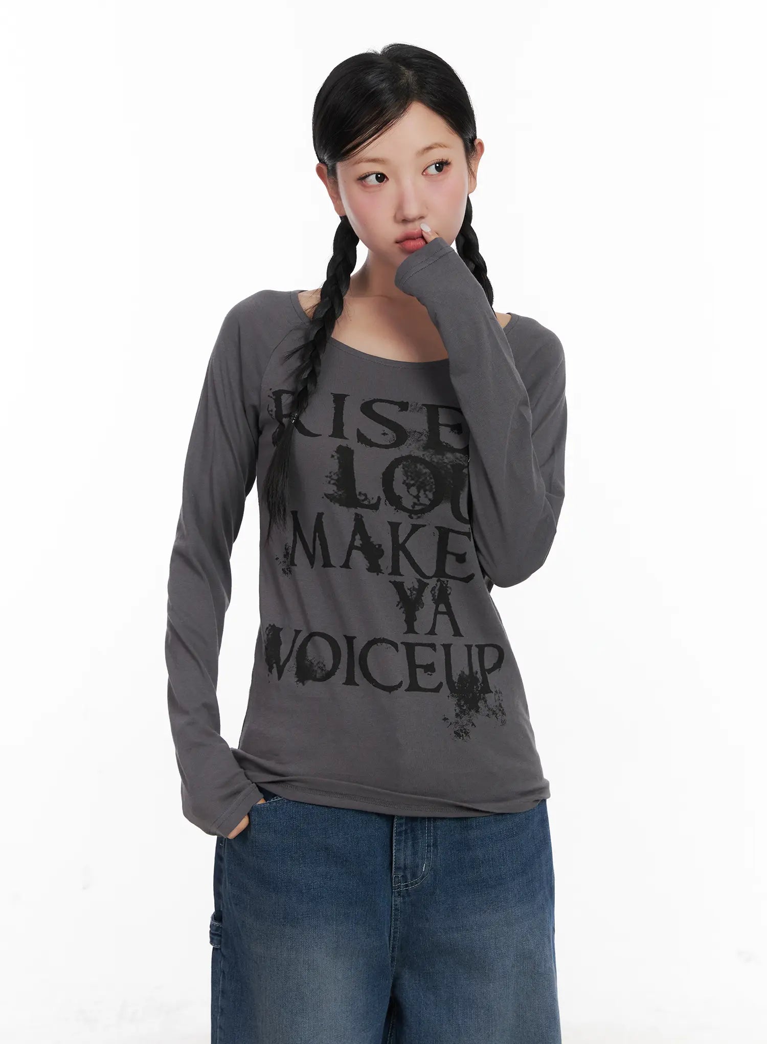loose-fit-graphic-long-sleeve-top-cd501 / Dark gray