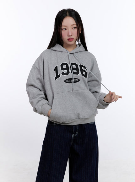 1986-embroidered-hoodie-cj511 / Gray