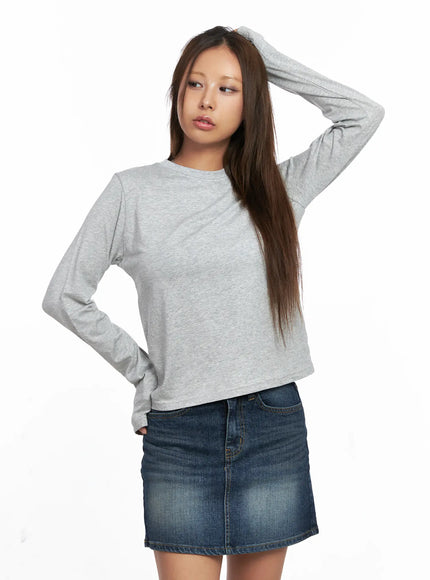 basic-round-neck-cropped-long-sleeve-top-co513 / Gray