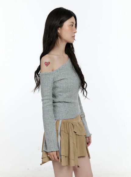 asymmetric-ribbed-knit-long-sleeve-top-cn517 / Gray