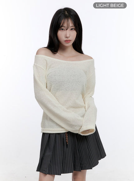 fuzy-soft-off-shoulder-long-sleeve-top-co418 / Light beige