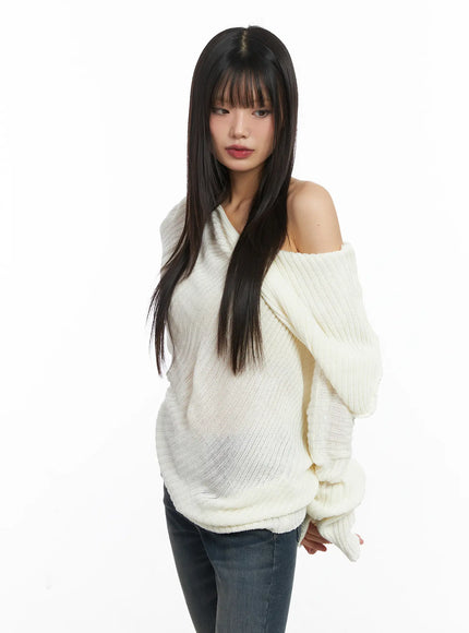 asymmetric-off-shoulder-knit-top-cd518 / Light beige