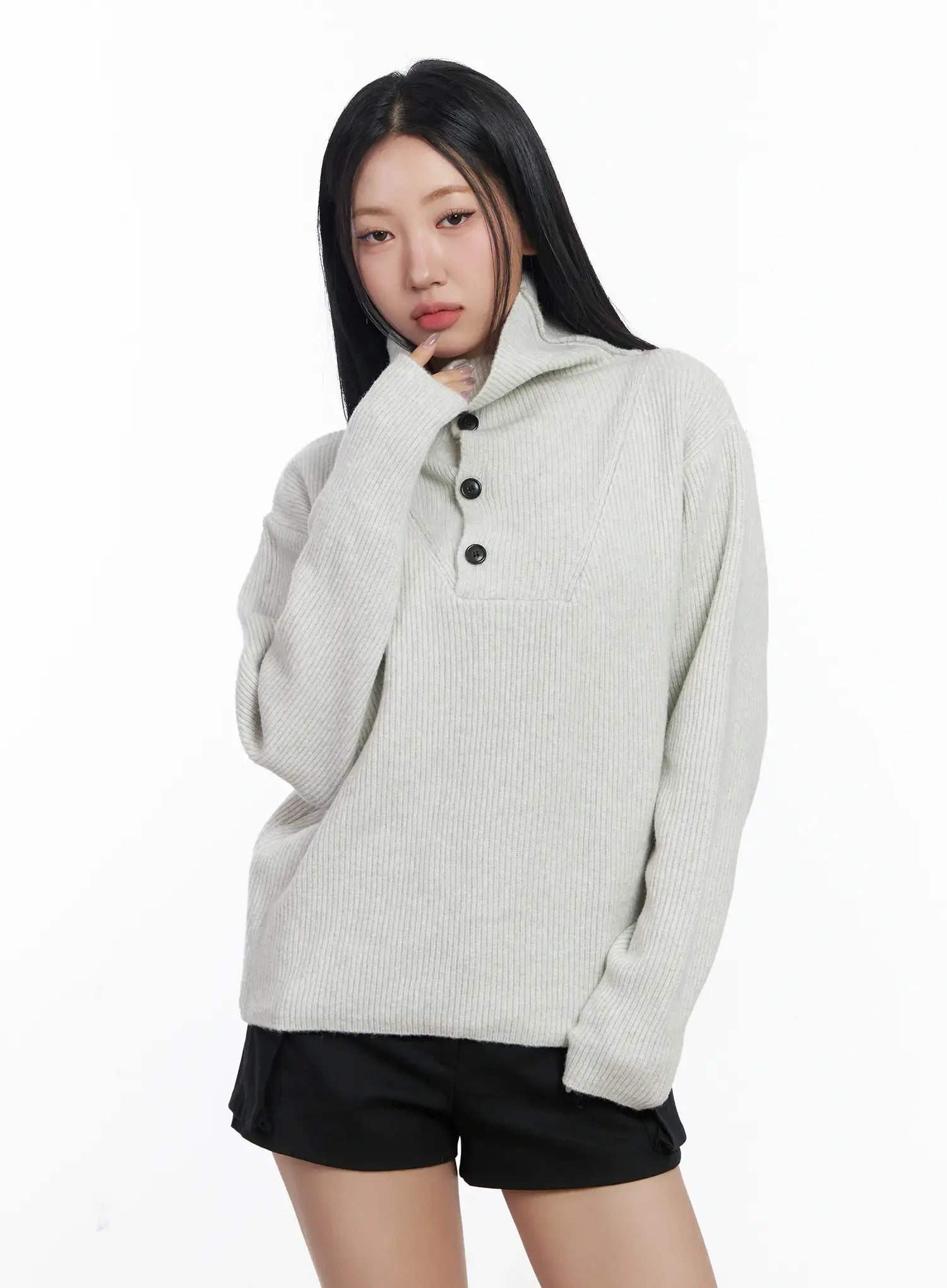 turtle-neck-knit-sweater-cj530 / Light beige