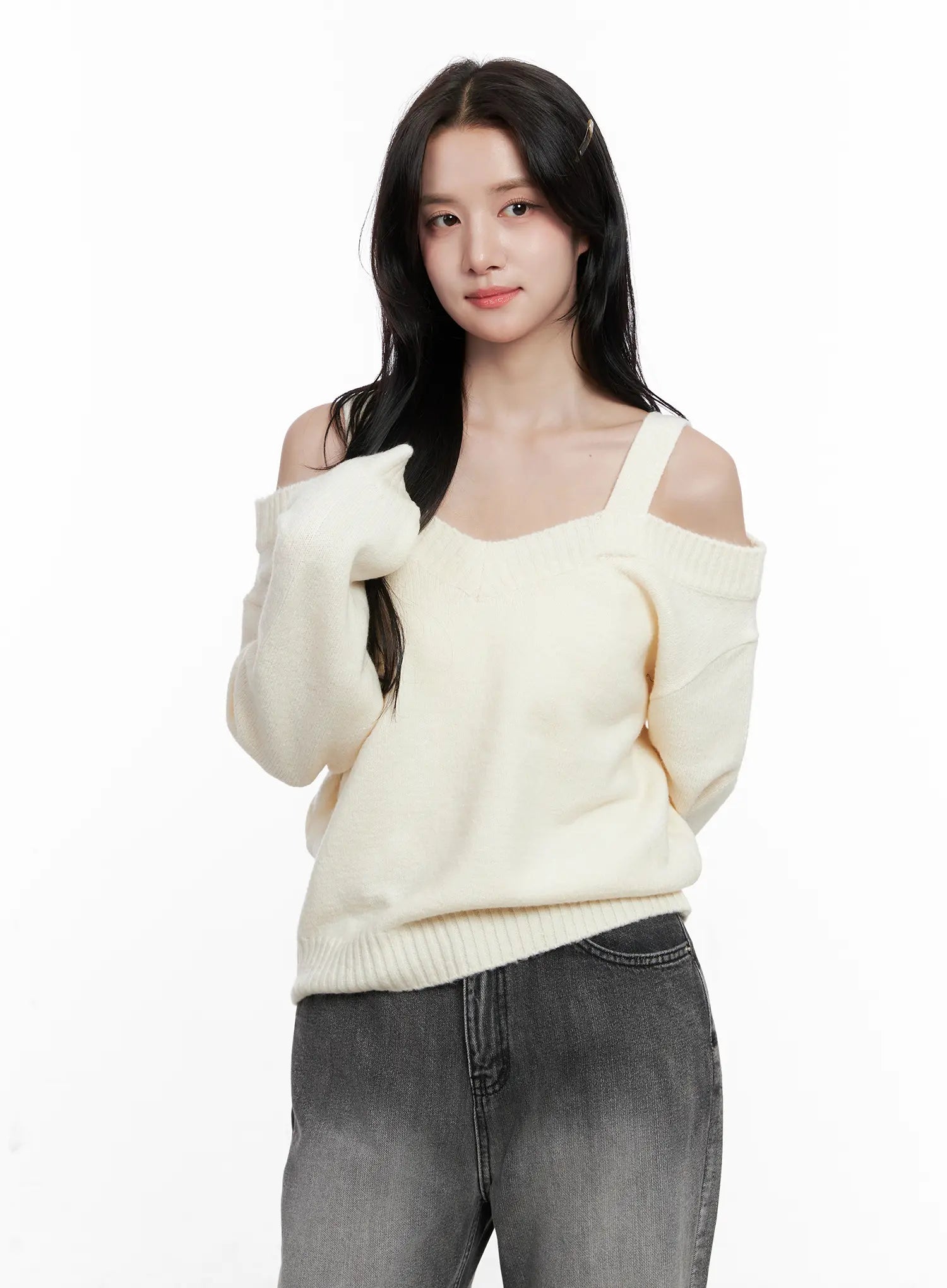v-neck-off-shoulder-knit-sweater-co524 / Light beige