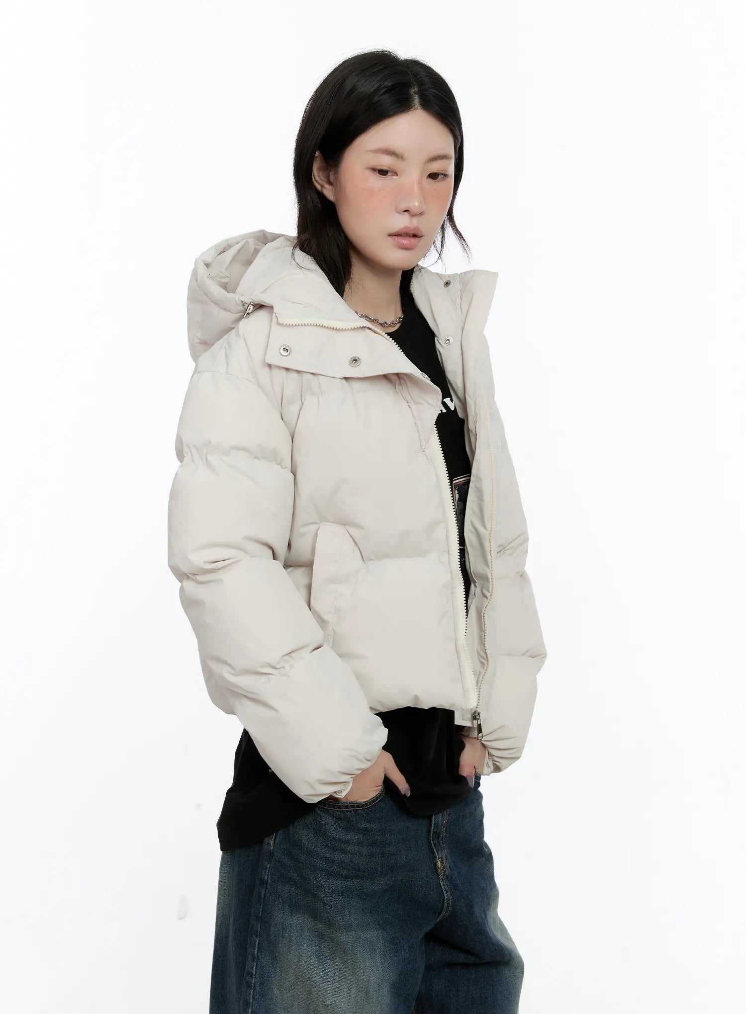 high-neck-cropped-puffer-jacket-cn513 / Light beige