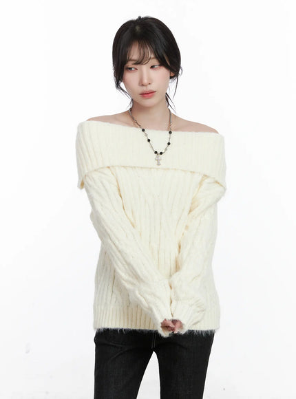 cozy-off-shoulder-cable-knit-sweater-cj526 / Light beige
