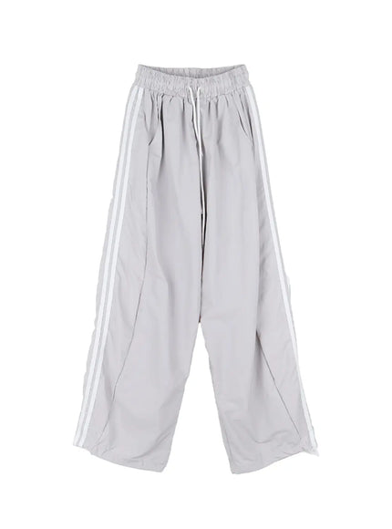 striped-wide-leg-nylon-track-pants-cl509 / Light gray