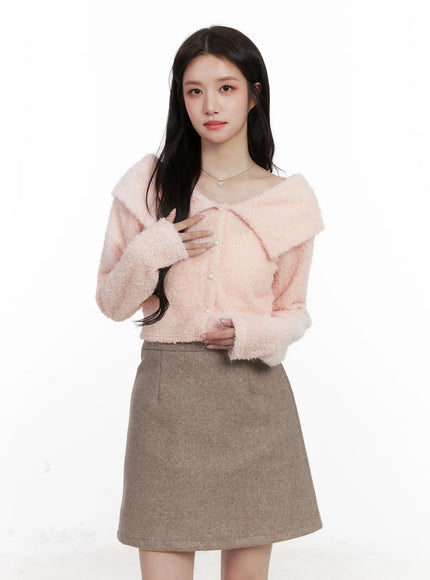 fuzzy-collar-cropped-cardigan-cn526 / Light pink