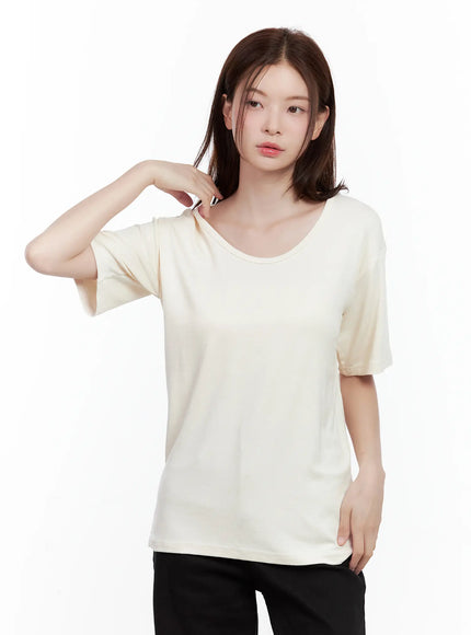 essential-scoop-neck-top / Light yellow