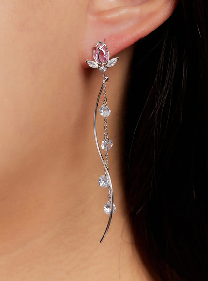 tulip-drop-earrings-io527 / Silver