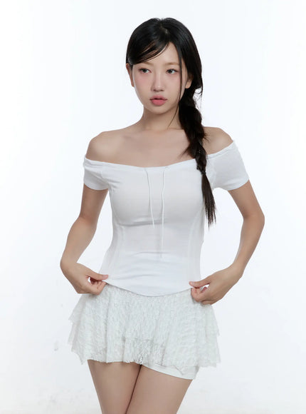 string-detail-off-shoulder-crop-top-cu527 / White