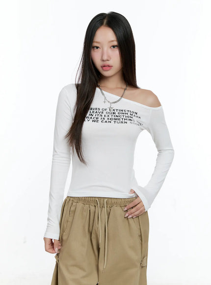 one-shoulder-lettering-long-sleeve-cs517 / White