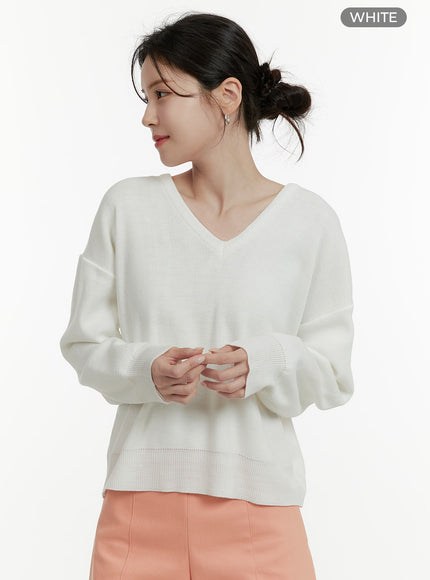 solid-v-neck-sweater-oa405 / White